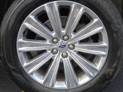 Used 2021 Ford Explorer Limited w/ Hybrid Equipment Group 310A AWD/4WD image 19