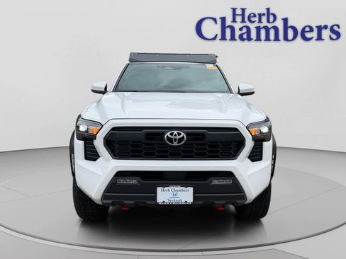 Used 2025 Toyota Tacoma TRD Off-Road AWD/4WD image 2