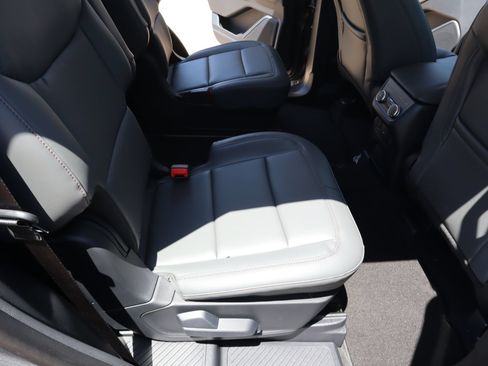New 2026 Ford Explorer Active w/ Active Comfort Package AWD/4WD image 16