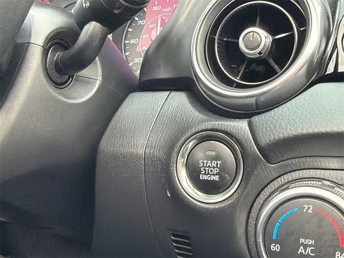 Used 2019 FIAT 124 Spider Lusso w/ Convenience Group image 32