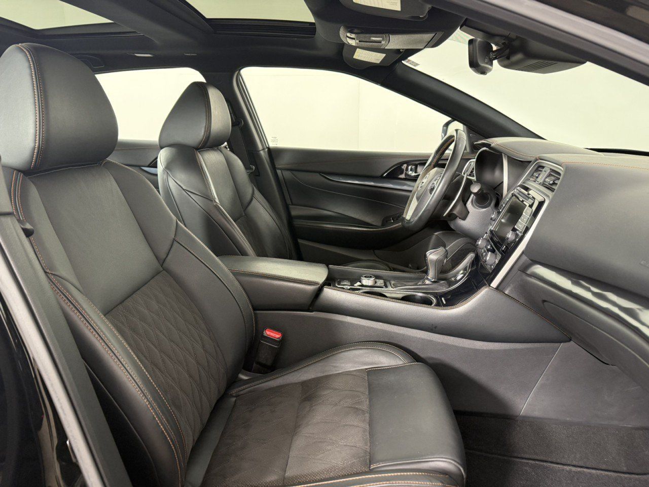 Used 2023 Nissan Maxima SR FWD image 10