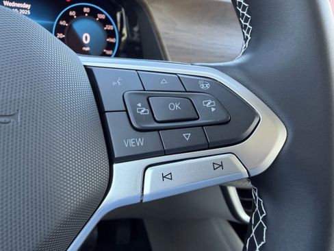 New 2026 Volkswagen Atlas SE image 28