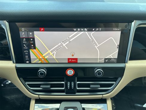 New 2025 Porsche Macan image 21