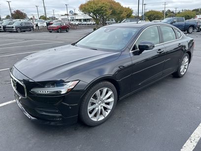 Used 2017 Volvo S90 T6 Momentum w/ Vision Package