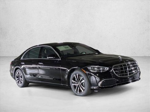 New 2026 Mercedes-Benz S 580e 4MATIC Sedan image 6