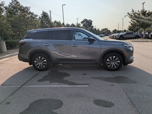 Used 2025 INFINITI QX60 Pure FWD image 3