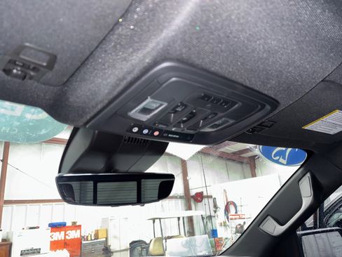 Certified 2025 GMC Sierra 1500 AT4 w/ AT4 Premium Package image 28