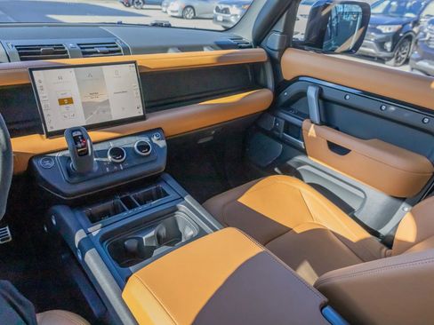 Used 2024 Land Rover Defender 110 V8 image 47