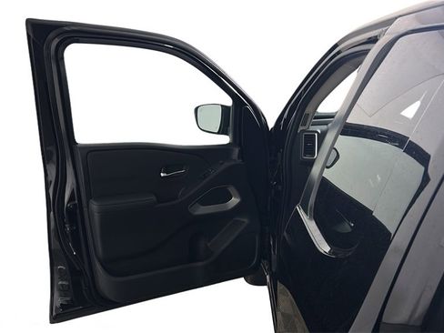 Used 2024 Nissan Frontier SV w/ SV Convenience Package image 30