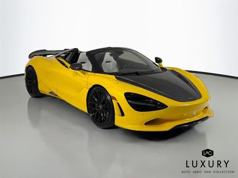 Used 2024 McLaren 750S Spider image 3