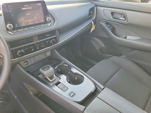 Certified 2025 Nissan Rogue S image 32