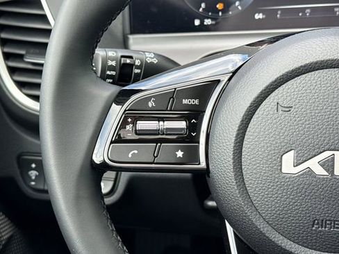 New 2026 Kia Seltos EX FWD image 30