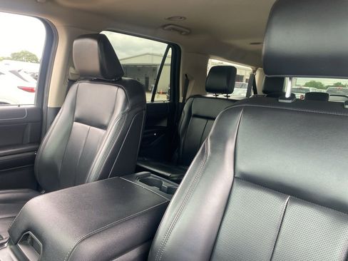 Used 2024 Ford Expedition Max XLT AWD/4WD image 16