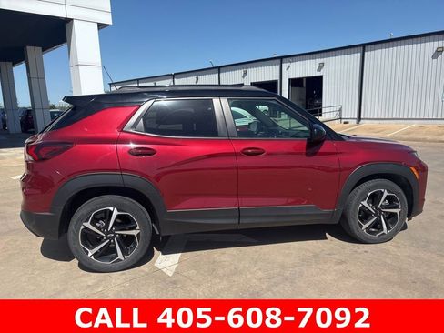 Used 2022 Chevrolet TrailBlazer RS w/ Sun and Liftgate Package FWD image 21