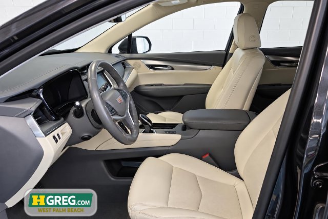 Used 2018 Cadillac XT5 Luxury w/ Driver Awareness Package AWD/4WD image 10