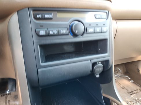 Used 2004 Honda Pilot EX image 12