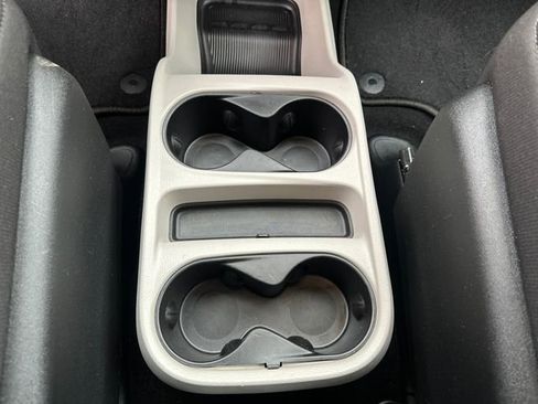 Used 2024 Chrysler Voyager LX image 34