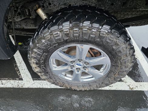 Used 2012 Ford F150 XLT w/ XTR Pkg image 9