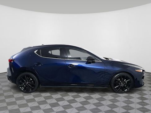 Used 2020 MAZDA MAZDA3 Hatchback w/ Premium Package image 31