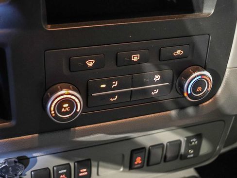 Used 2018 Nissan NV 2500 SV w/ Navigation Package RWD image 15
