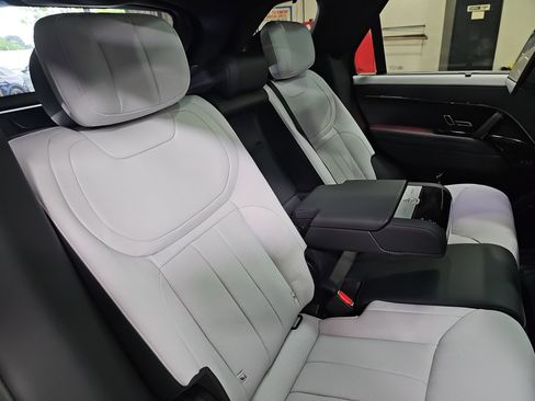 Used 2025 Land Rover Range Rover Sport Autobiography AWD/4WD image 12