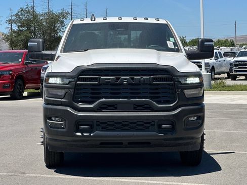 New 2026 RAM 3500 Tradesman AWD/4WD image 10
