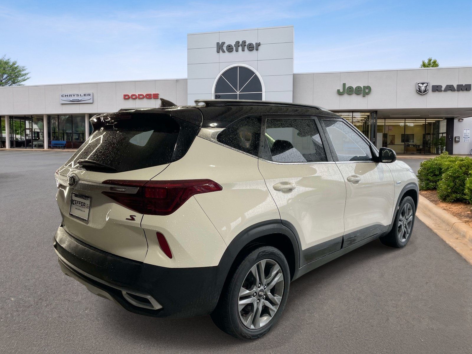 Used 2021 Kia Seltos S AWD/4WD image 6