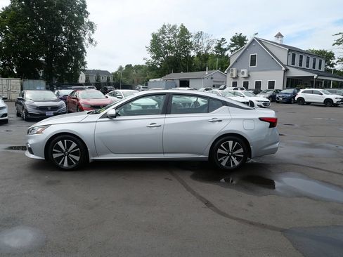Used 2021 Nissan Altima 2.5 SV w/ SV Premium Package FWD image 7