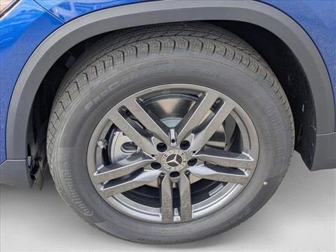 New 2025 Mercedes-Benz GLA 250 image 9