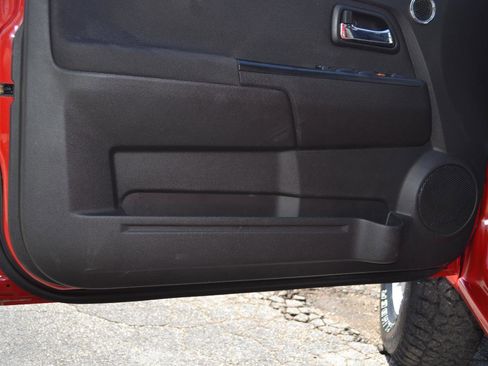 Used 2012 Chevrolet Colorado LT AWD/4WD image 17
