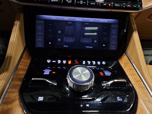Used 2023 Jeep Grand Wagoneer L Series III w/ HD Trailer Tow Package AWD/4WD image 17