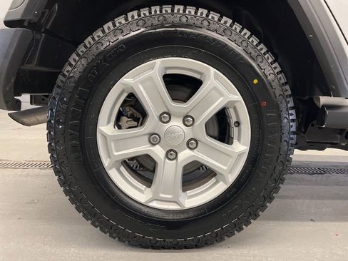 Used 2023 Jeep Wrangler Unlimited Sport image 37