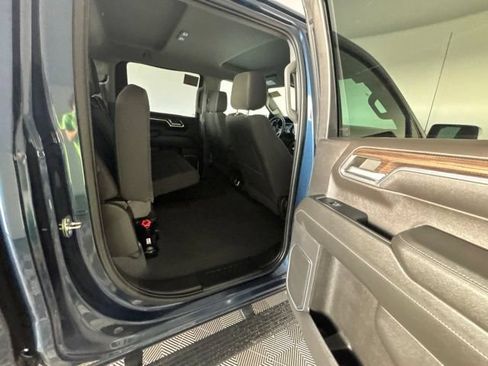Used 2022 Chevrolet Silverado 1500 LT AWD/4WD image 29