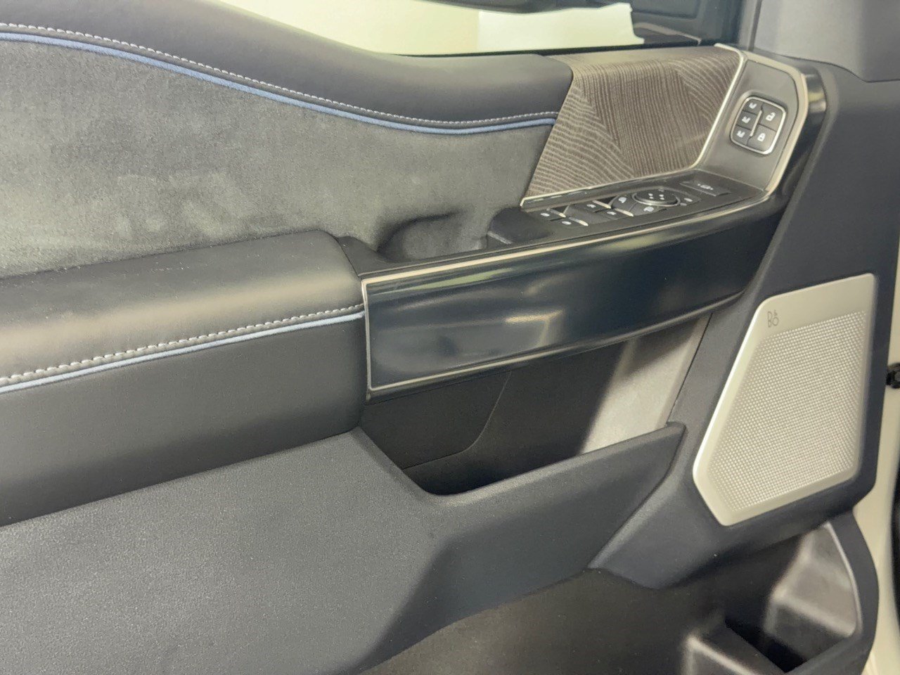 Used 2025 Ford F250 Platinum AWD/4WD image 14