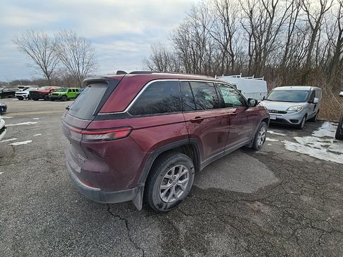 Used 2022 Jeep Grand Cherokee Limited w/ MOPAR Finishing Package image 8
