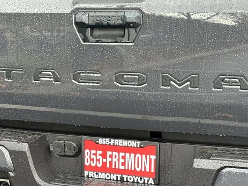 Used 2025 Toyota Tacoma SR5 AWD/4WD image 8