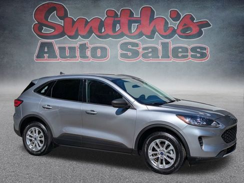Used 2022 Ford Escape SE image 1