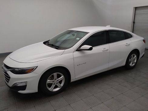 Used 2023 Chevrolet Malibu LT FWD image 2