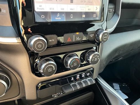 New 2026 RAM 1500 Express AWD/4WD image 22