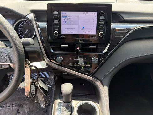 Used 2023 Toyota Camry LE image 21