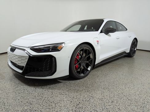 New 2026 Audi RS e-tron GT performance image 3
