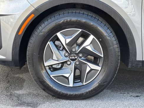 Used 2022 Kia Sorento S FWD image 35