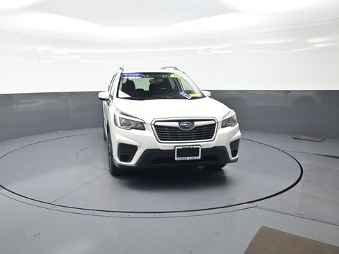 Used 2019 Subaru Forester Premium w/ All-Weather Package AWD/4WD image 8