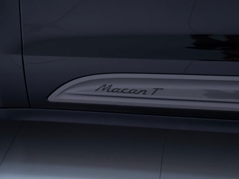 Certified 2026 Porsche Macan Turbo AWD/4WD image 13