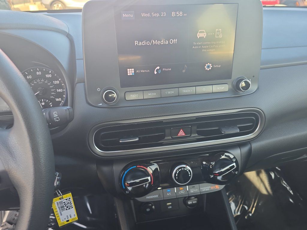 Used 2023 Hyundai Kona SE AWD/4WD image 16
