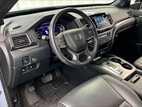 Certified 2023 Honda Passport EX-L image 17