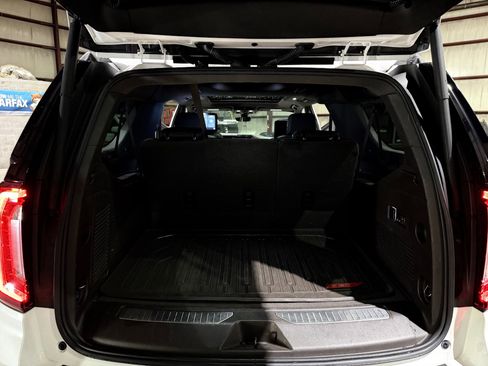 Used 2021 GMC Yukon XL Denali w/ Denali Ultimate Package AWD/4WD image 19