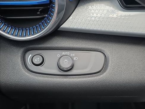 New 2026 Chevrolet Trax LT w/ Driver Confidence Package image 25