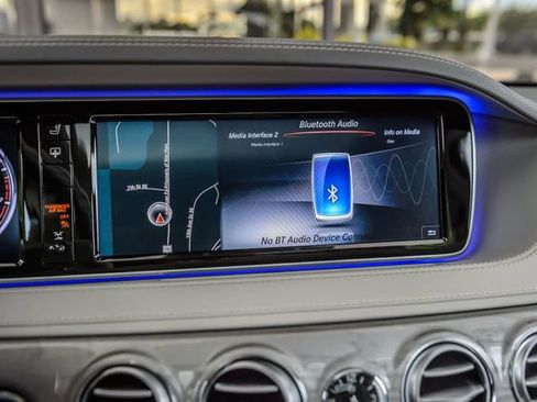 Used 2017 Mercedes-Benz S 550 4MATIC Sedan image 22