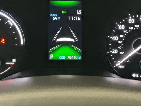 Certified 2024 Toyota Sienna LE image 26